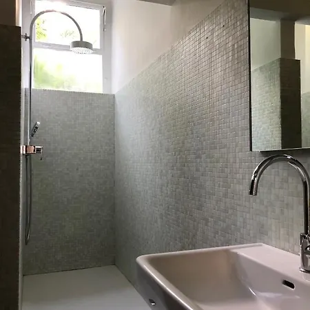 Apartment Xlsr, Lightfull Garden In The Center Of Ghent
